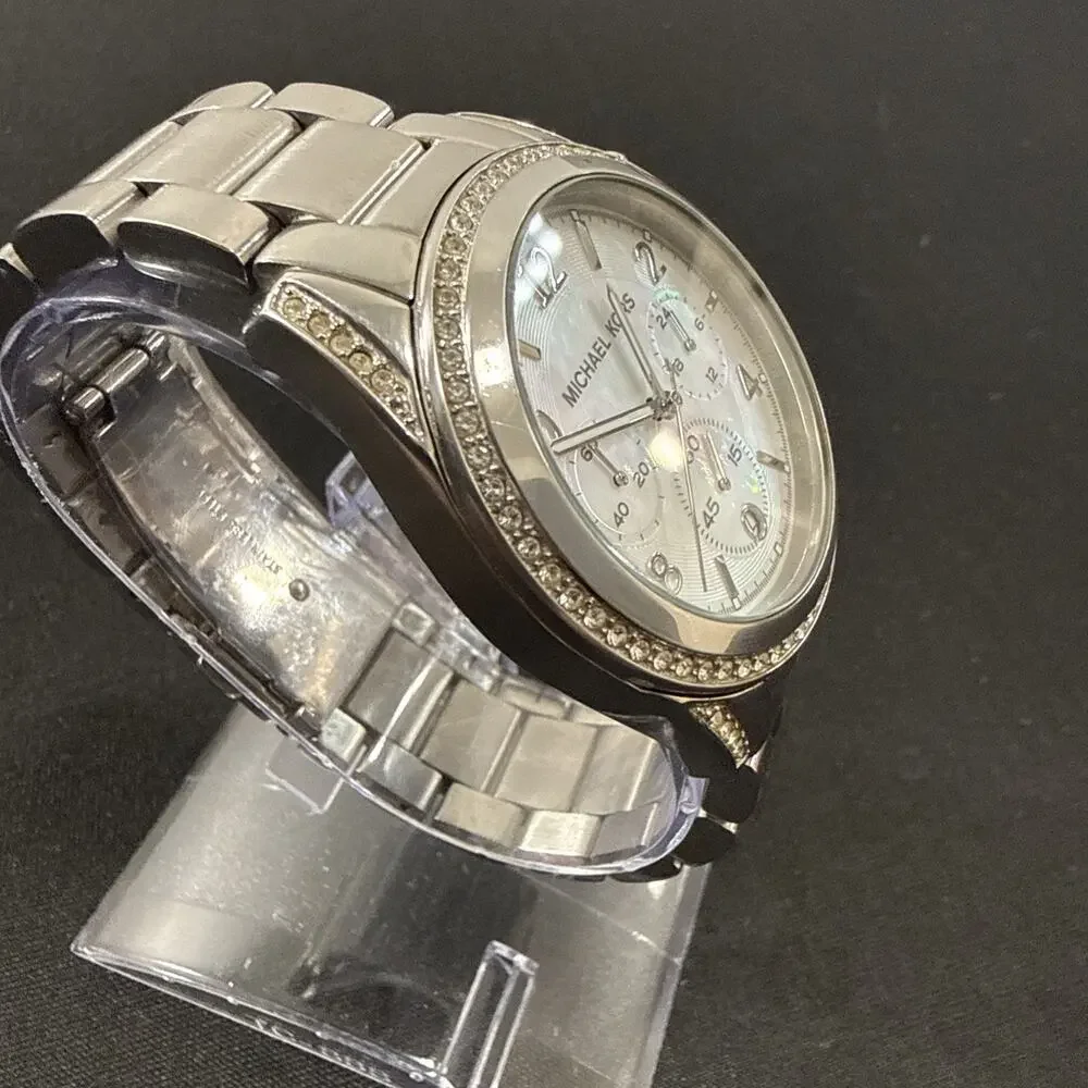 MICHAEL KORS MK-5520 NEW BATTERY MOTHER OF PEARL DIAL WOMENS WRISTWATCH